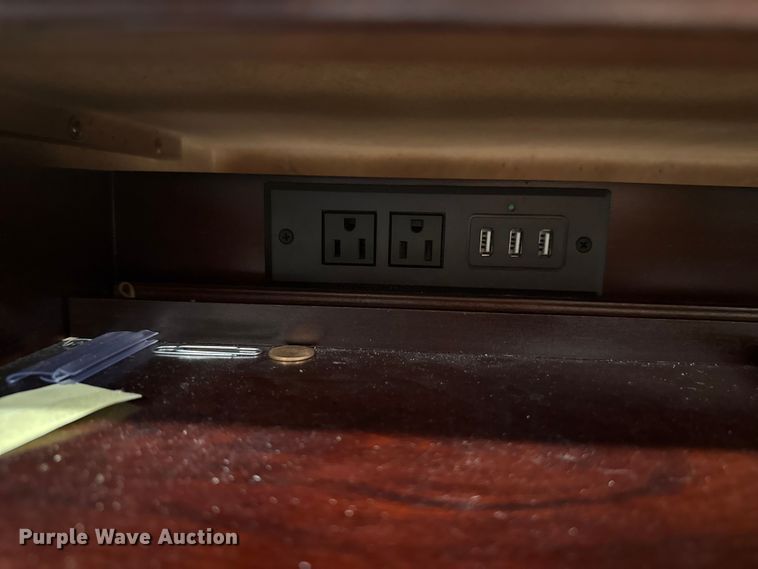 image for item DW5212 (2) desks