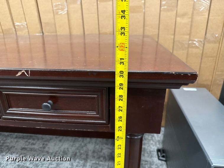 image for item DW5212 (2) desks