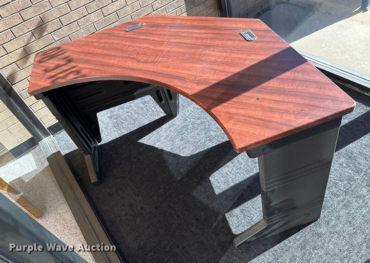 image for item DW5212 (2) desks