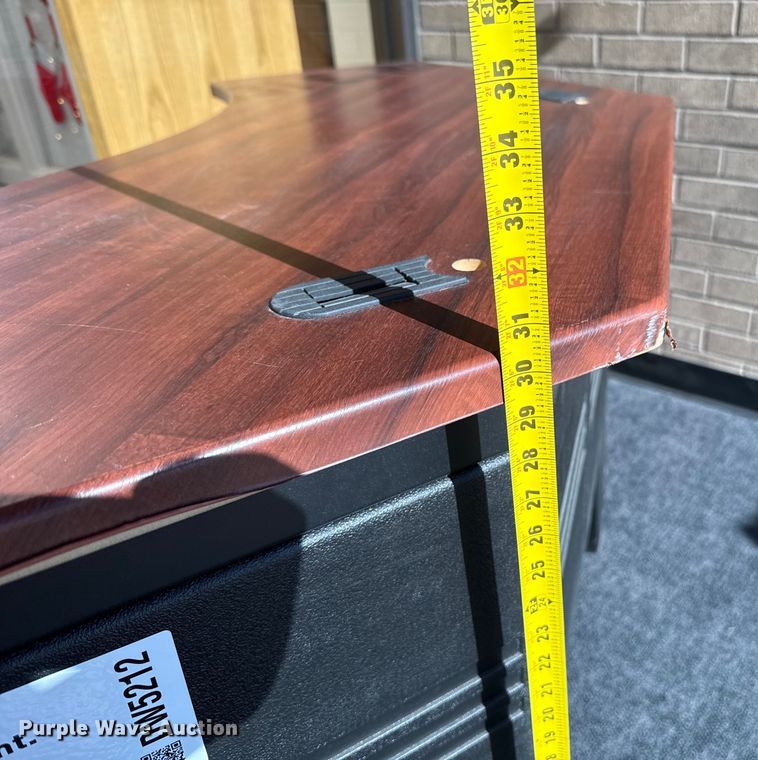 image for item DW5212 (2) desks