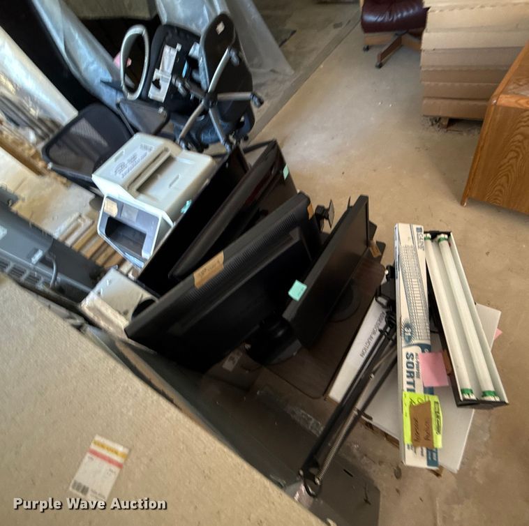 image for item DW5214 Office equipment