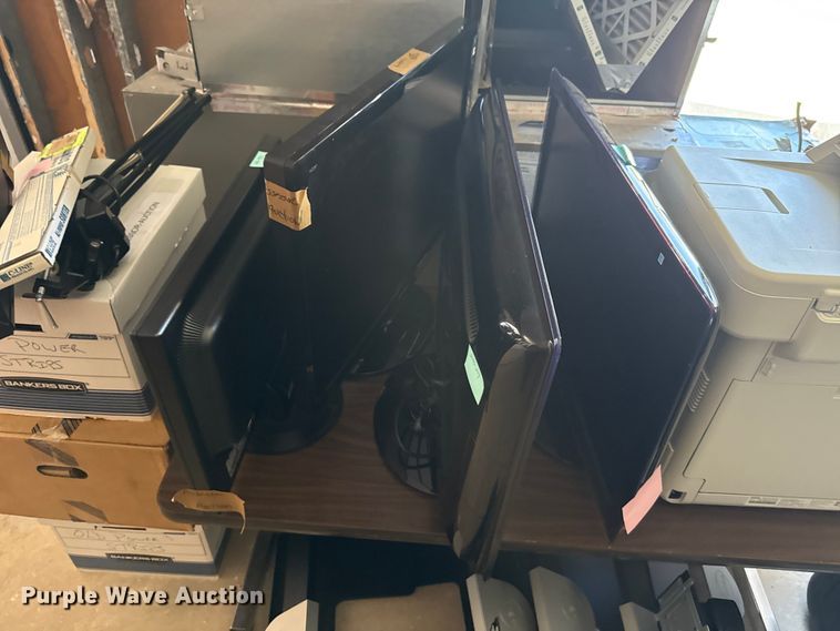 image for item DW5214 Office equipment