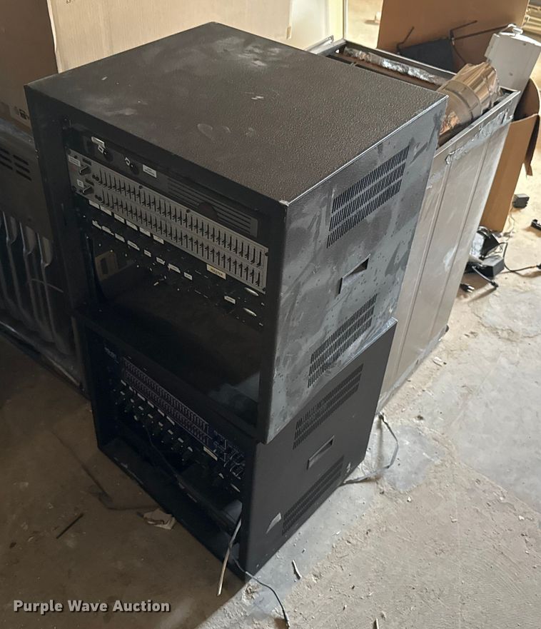 image for item DW5218 Atlas Sound FAP82T speakers