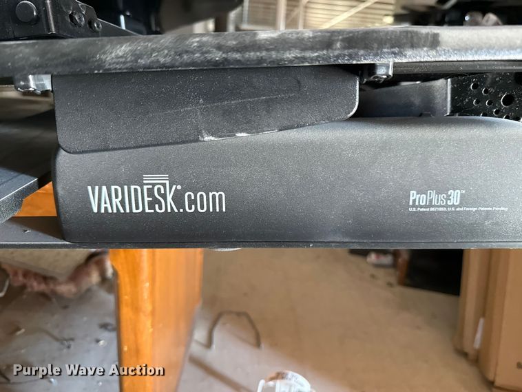 image for item DW5219 Office furniture