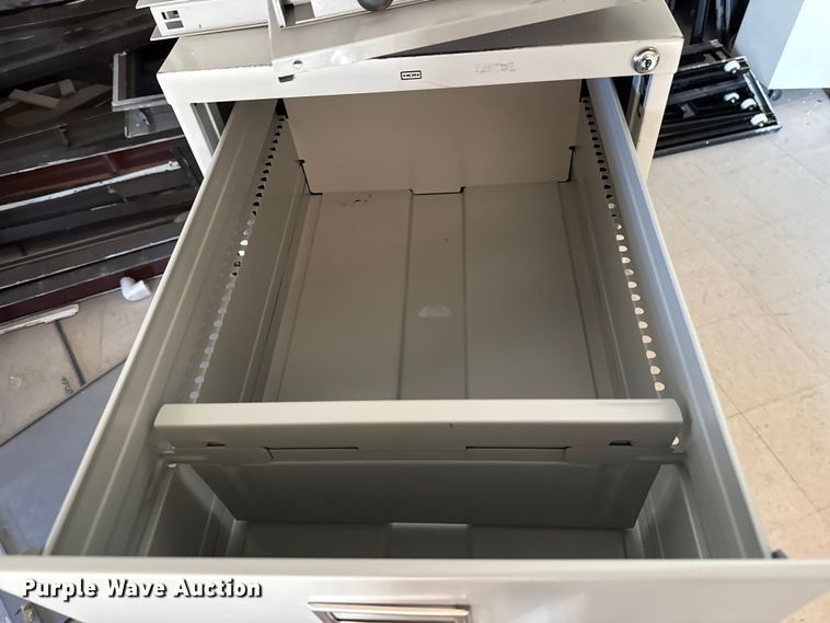 image for item DW5219 Office furniture