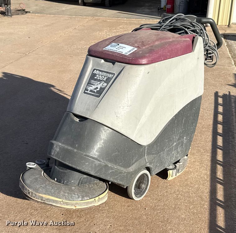 image for item DW5220 Minuteman MC20003QP floor scrubber