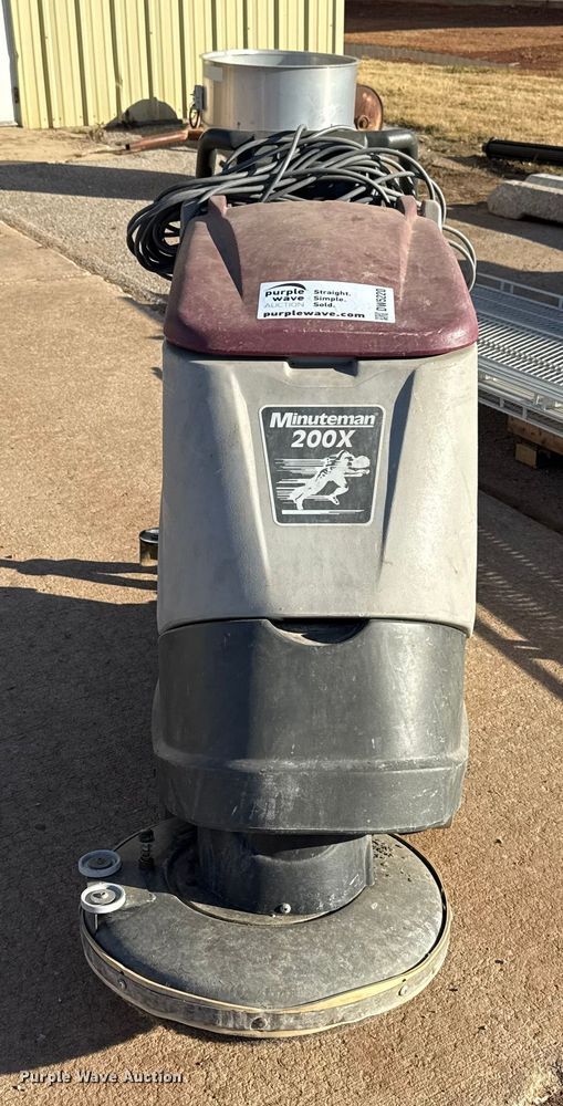 image for item DW5220 Minuteman MC20003QP floor scrubber