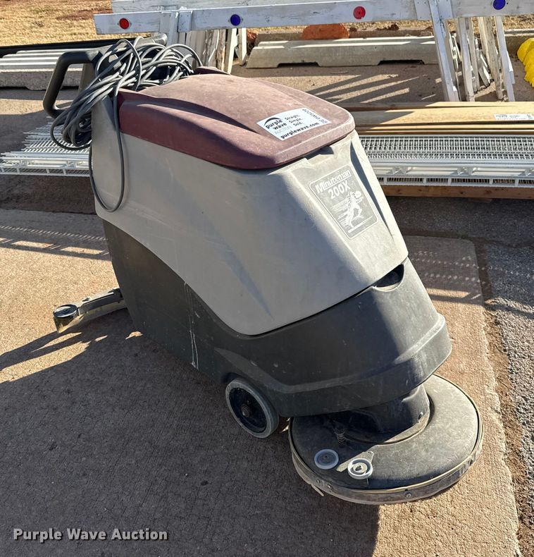 image for item DW5220 Minuteman MC20003QP floor scrubber