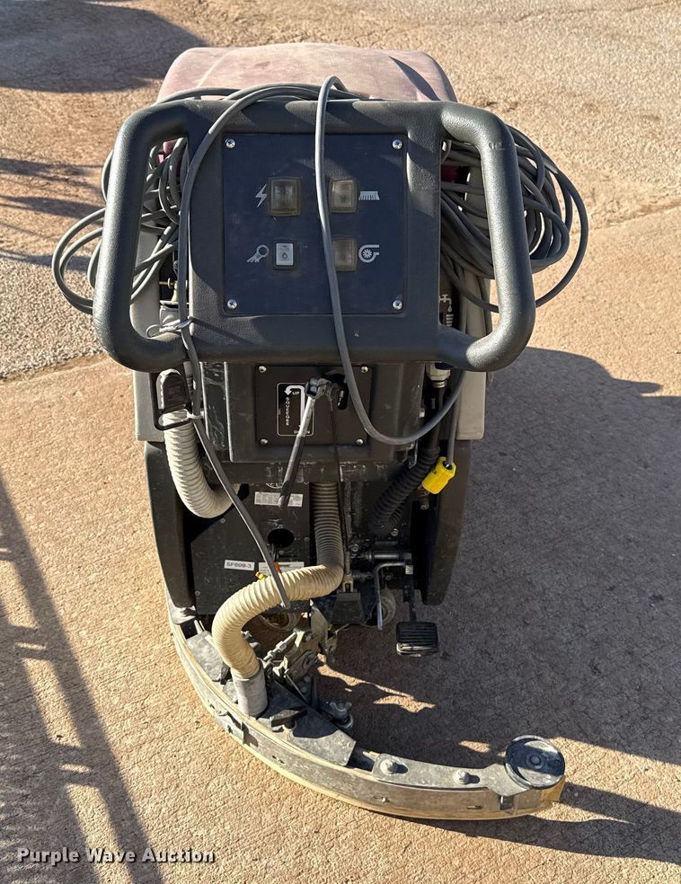 image for item DW5220 Minuteman MC20003QP floor scrubber