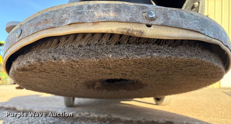 image for item DW5220 Minuteman MC20003QP floor scrubber