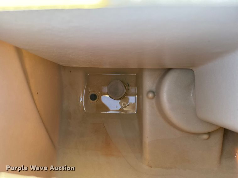 image for item DW5220 Minuteman MC20003QP floor scrubber