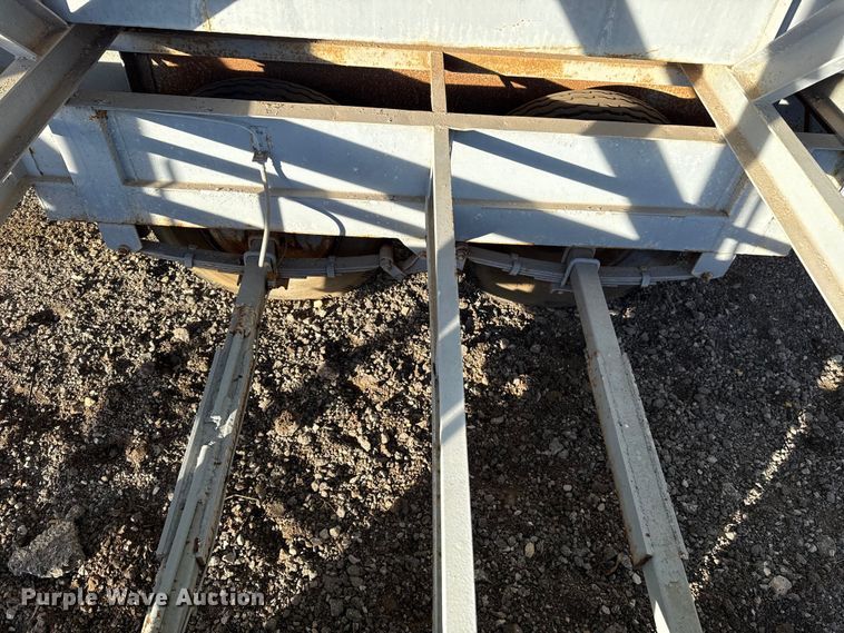 image for item DW5226 Portable bleacher