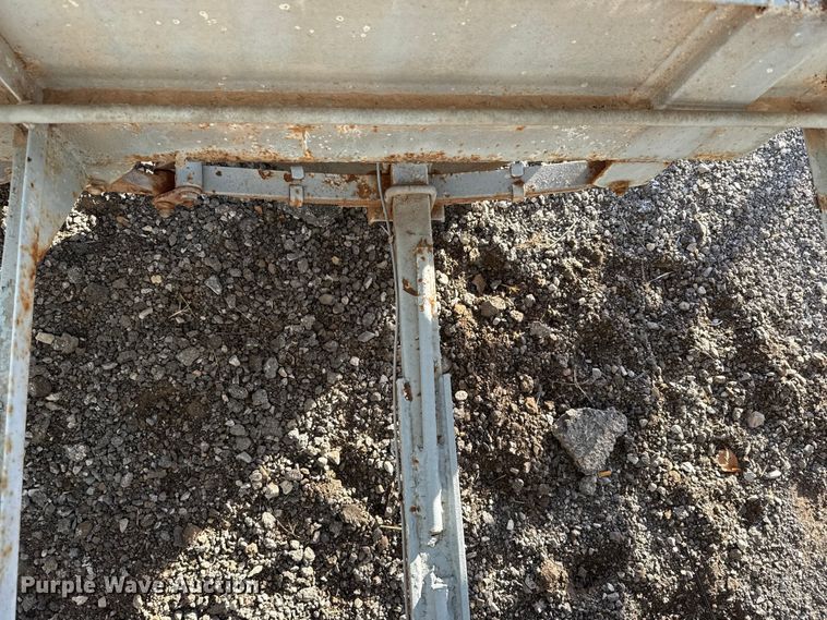 image for item DW5226 Portable bleacher