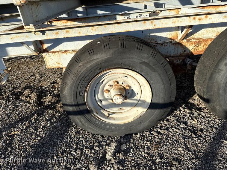 image for item DW5226 Portable bleacher