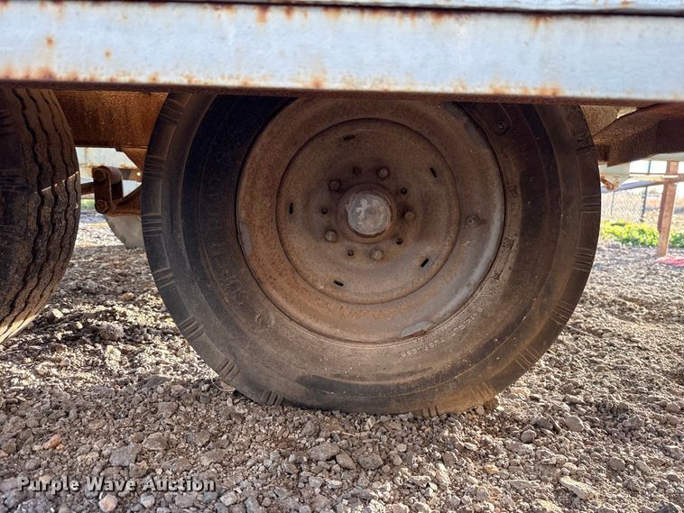 image for item DW5226 Portable bleacher