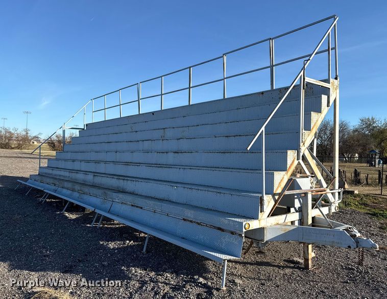image for item DW5227 Portable bleacher