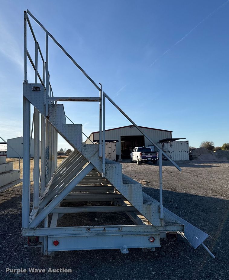 image for item DW5227 Portable bleacher