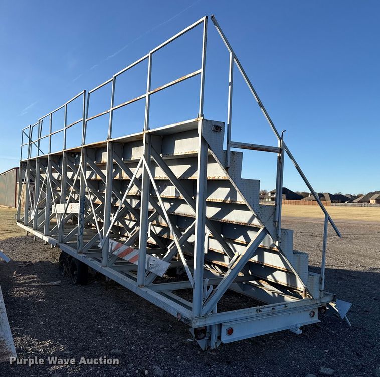 image for item DW5227 Portable bleacher