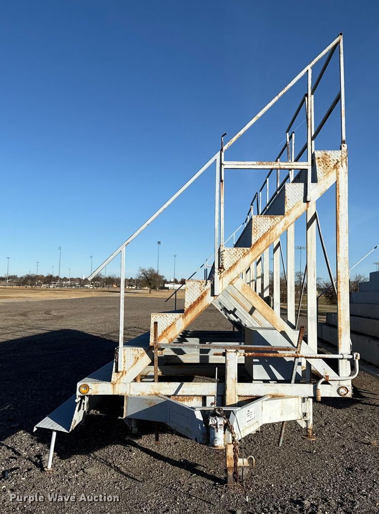 image for item DW5227 Portable bleacher