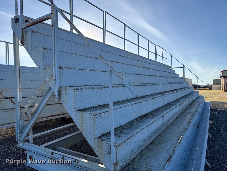 image for item DW5227 Portable bleacher