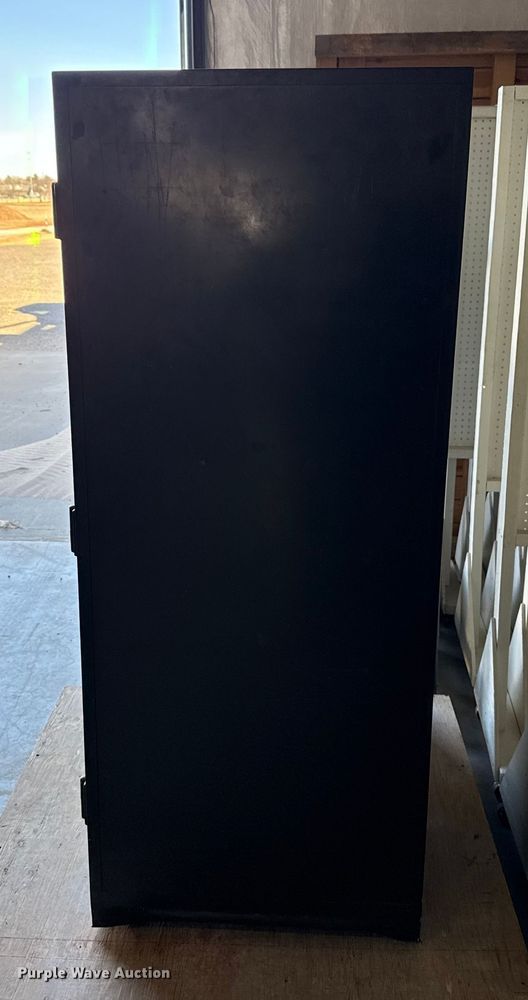 image for item DW5228 Shaw-Walker safe