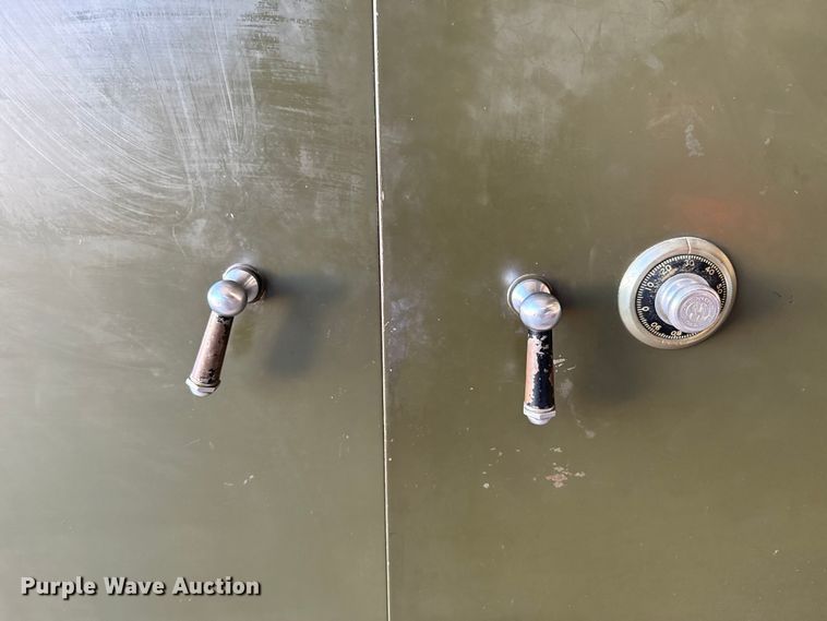 image for item DW5228 Shaw-Walker safe