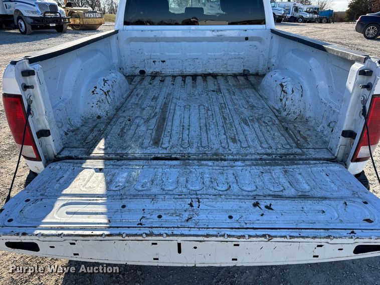 image for item DW6712 2017 RAM 1500 Ext. Cab pickup truck