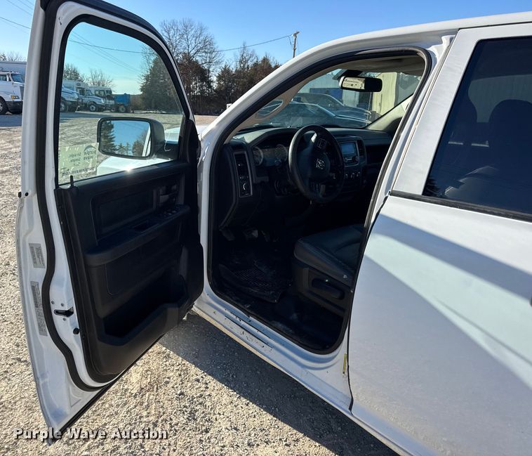 image for item DW6712 2017 RAM 1500 Ext. Cab pickup truck