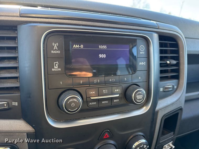 image for item DW6712 2017 RAM 1500 Ext. Cab pickup truck