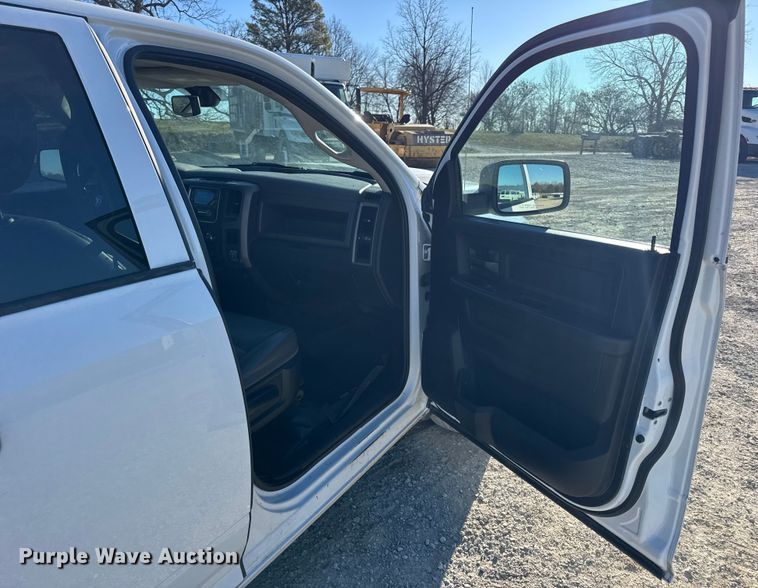 image for item DW6712 2017 RAM 1500 Ext. Cab pickup truck