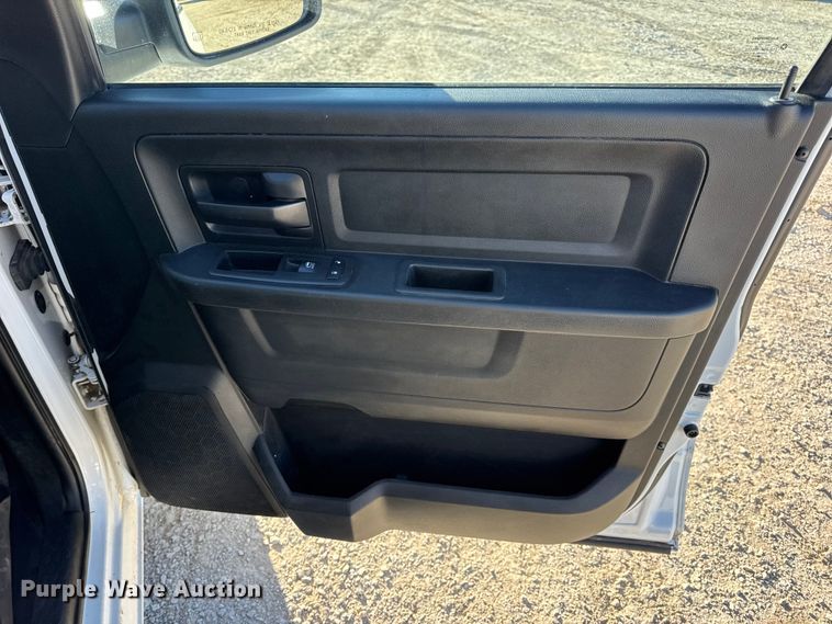 image for item DW6712 2017 RAM 1500 Ext. Cab pickup truck