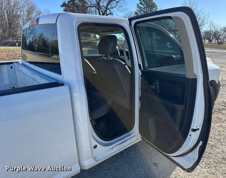 image for item DW6712 2017 RAM 1500 Ext. Cab pickup truck