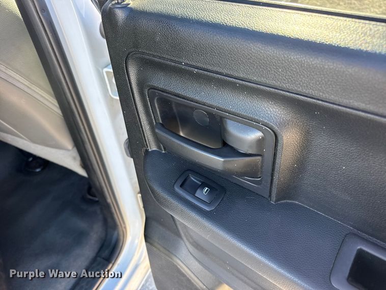 image for item DW6712 2017 RAM 1500 Ext. Cab pickup truck