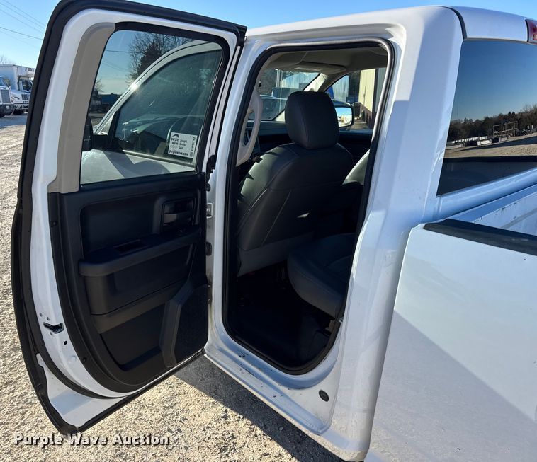 image for item DW6712 2017 RAM 1500 Ext. Cab pickup truck