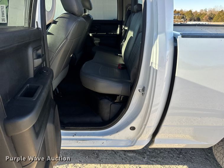 image for item DW6712 2017 RAM 1500 Ext. Cab pickup truck