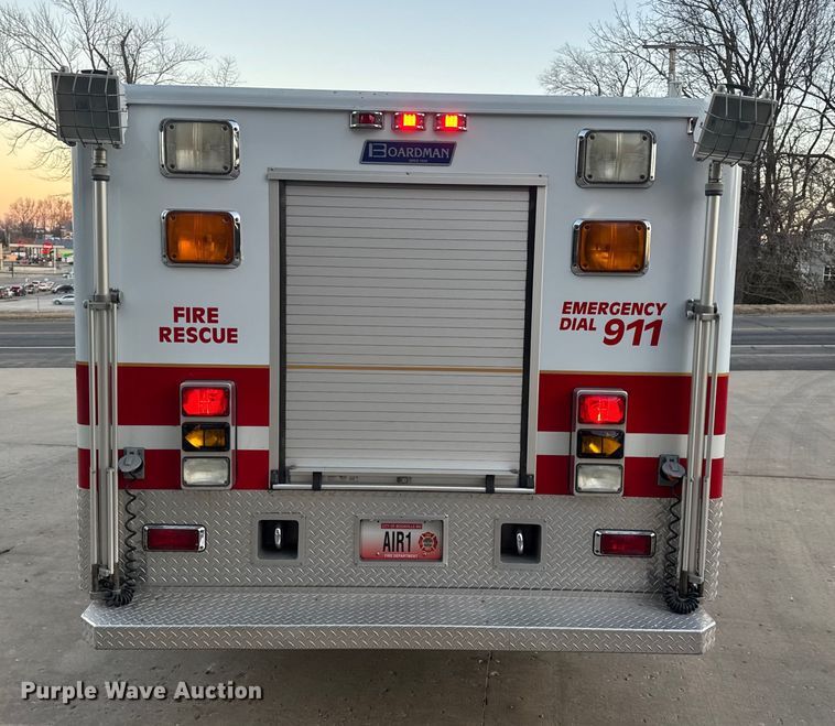 image for item DW6741 1997 Ford F450 Super Duty rescue vehicle