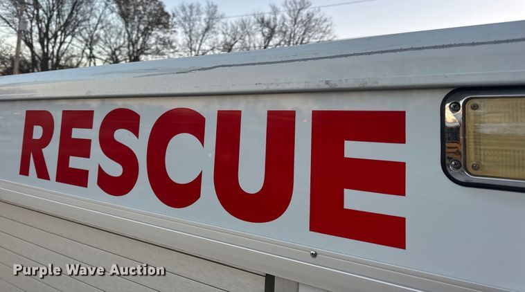 image for item DW6741 1997 Ford F450 Super Duty rescue vehicle