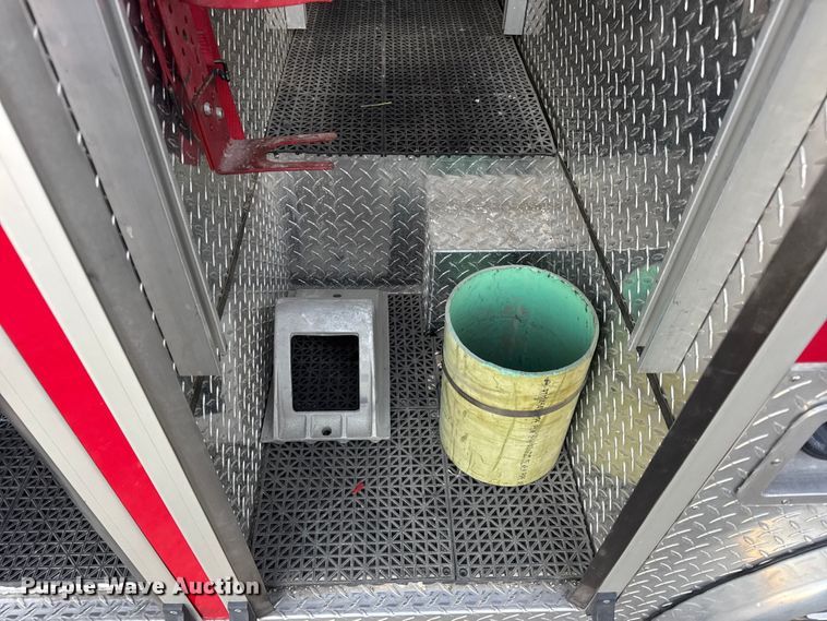 image for item DW6741 1997 Ford F450 Super Duty rescue vehicle