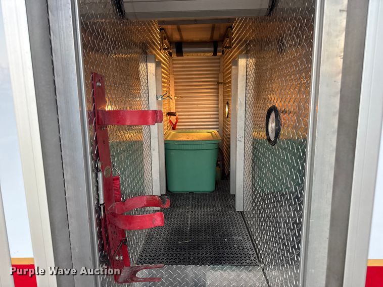 image for item DW6741 1997 Ford F450 Super Duty rescue vehicle