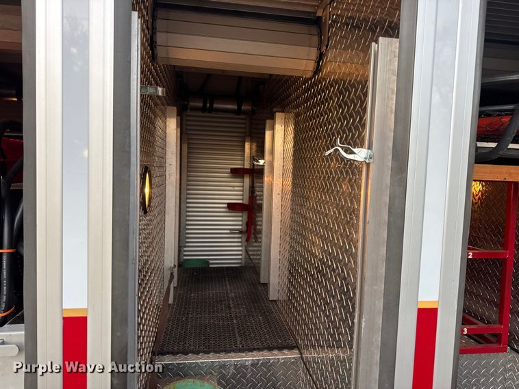 image for item DW6741 1997 Ford F450 Super Duty rescue vehicle