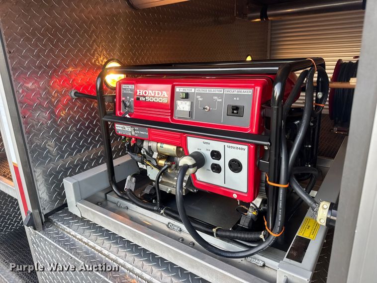 image for item DW6741 1997 Ford F450 Super Duty rescue vehicle