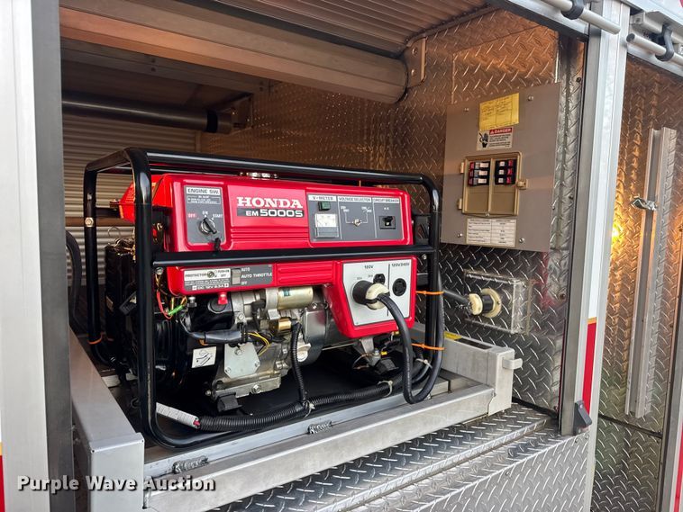 image for item DW6741 1997 Ford F450 Super Duty rescue vehicle