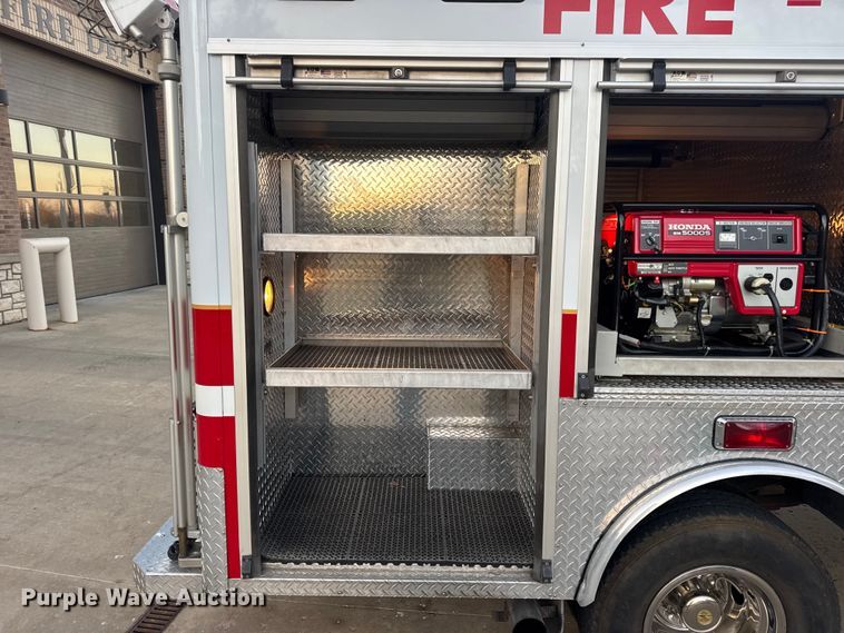 image for item DW6741 1997 Ford F450 Super Duty rescue vehicle