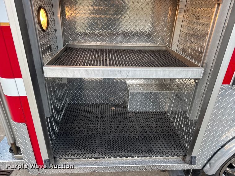 image for item DW6741 1997 Ford F450 Super Duty rescue vehicle