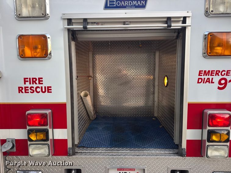 image for item DW6741 1997 Ford F450 Super Duty rescue vehicle