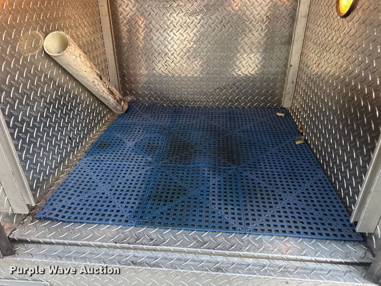 image for item DW6741 1997 Ford F450 Super Duty rescue vehicle