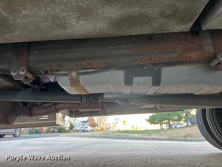 image for item DW6741 1997 Ford F450 Super Duty rescue vehicle