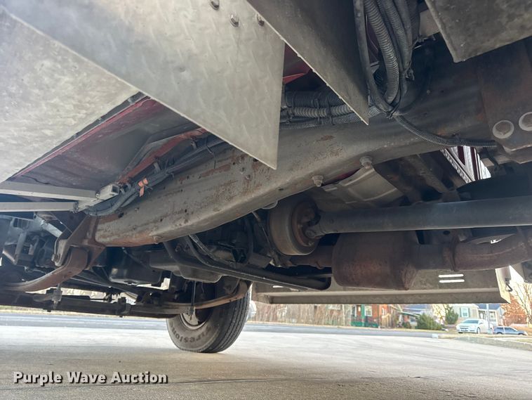 image for item DW6741 1997 Ford F450 Super Duty rescue vehicle