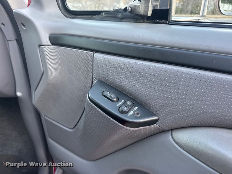 image for item DW6741 1997 Ford F450 Super Duty rescue vehicle