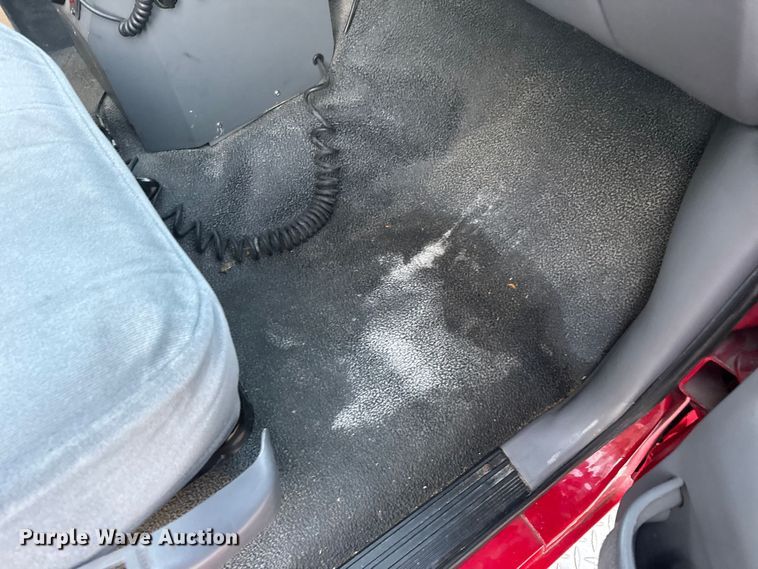 image for item DW6741 1997 Ford F450 Super Duty rescue vehicle